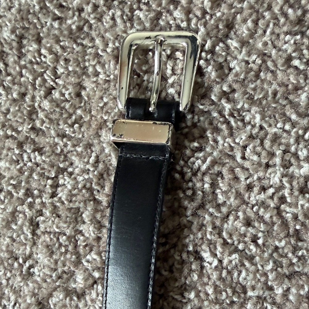 Sleek Black Women’s Genuine Leather Belt with Silver Buckle Size XL - Picture 4 of 6